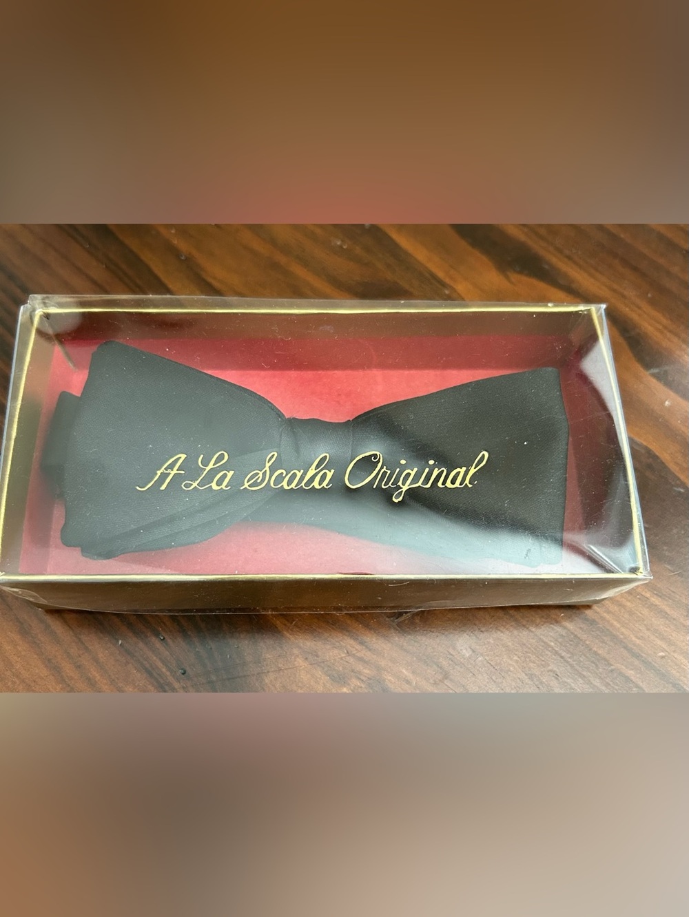Vintage 1970's A La Scala
Original Classic Black Band Bow Tie